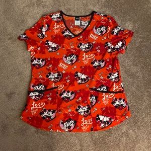 Brand new! Mickey and mini red scrub top women’s size medium NWOT